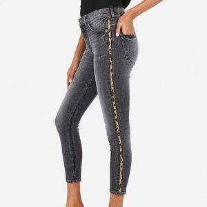 Cropped High Rise jeans